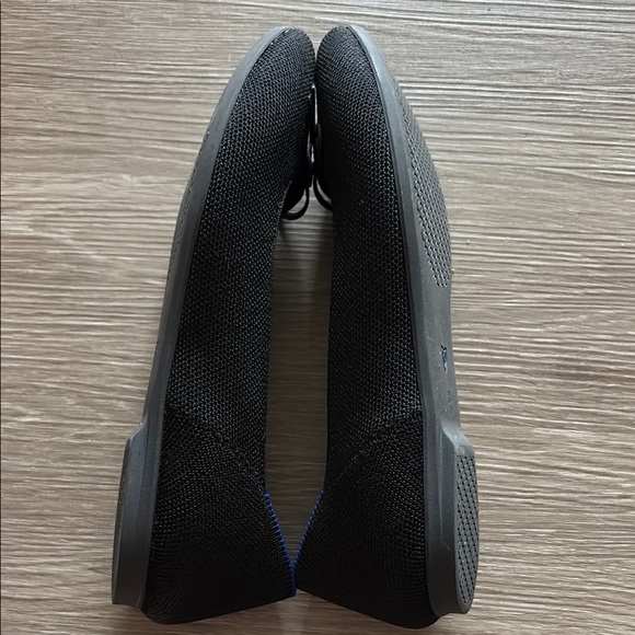 Like New Rothy's Black Ballet Flats Size 8 - Picture 5 of 5